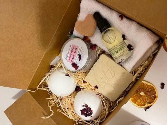 image of deluxe gift box