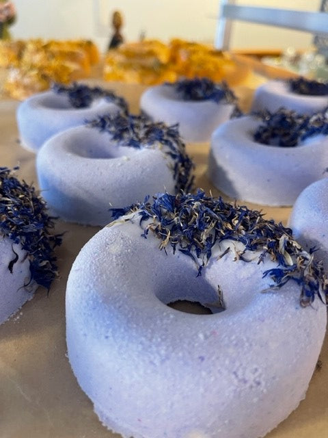 Lavender & Patchouli Doughnut bath bomb